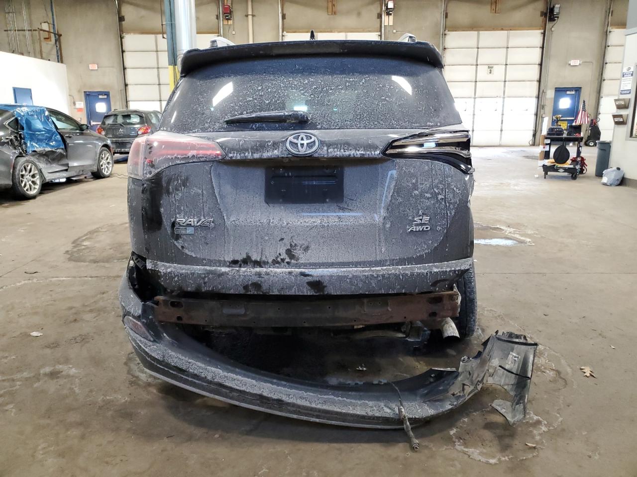 2016 Toyota RAV 4 - Image 6