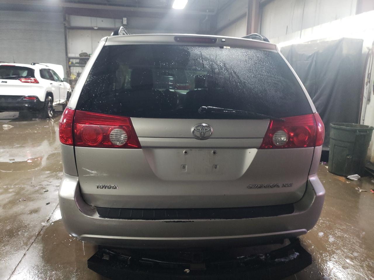 2006 Toyota Sienna - Image 6