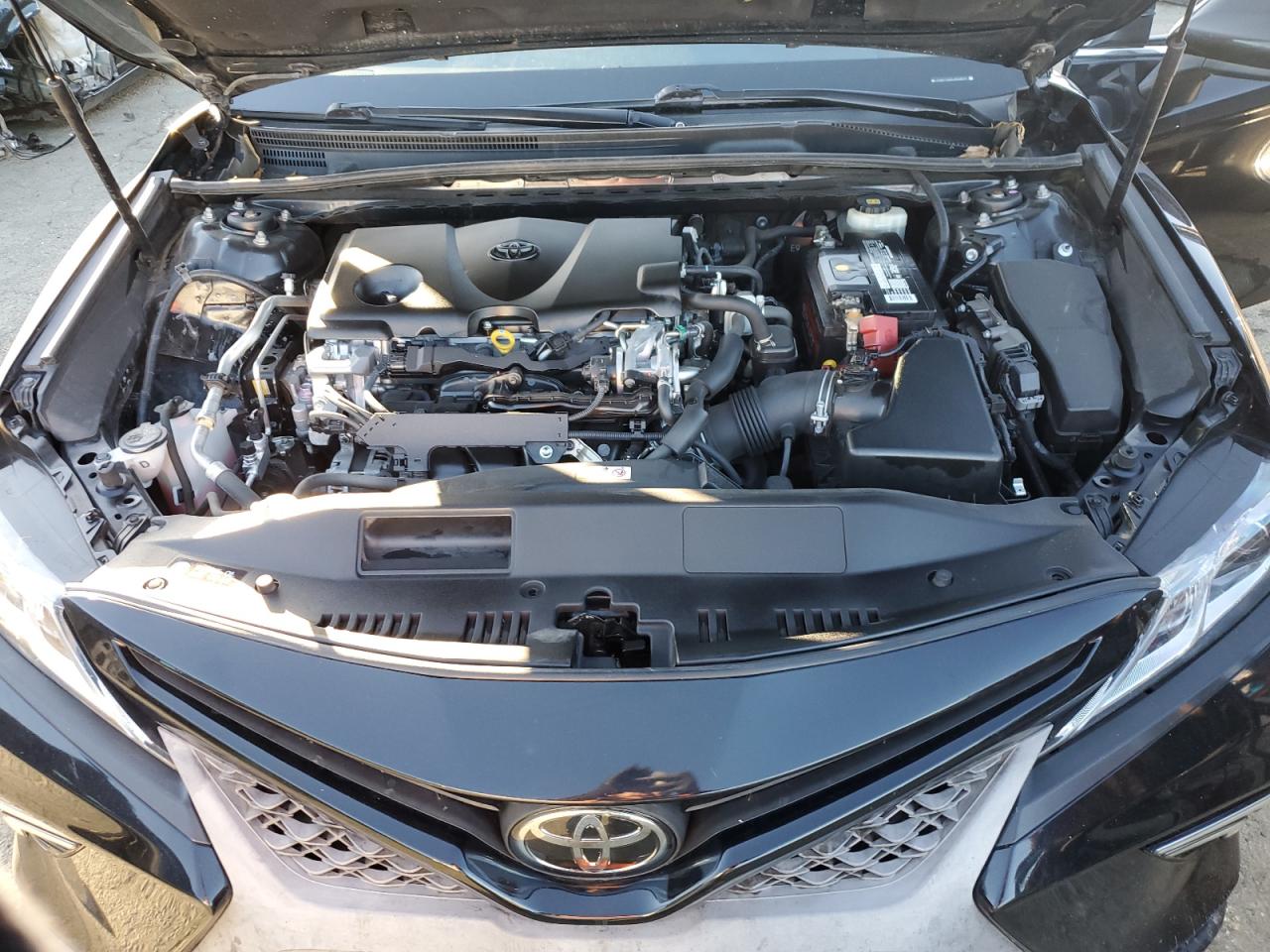 2018 Toyota Camry - Image 11