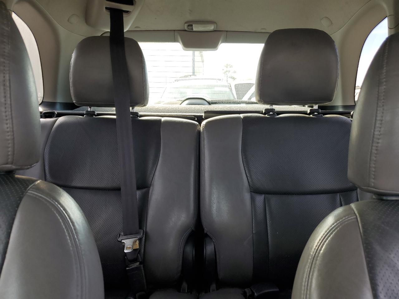 2005 Toyota RAV 4 - Image 10