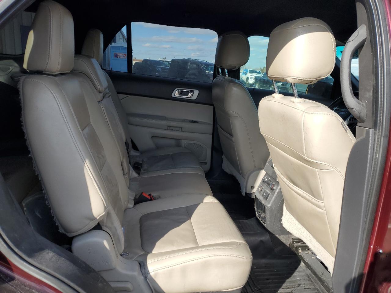 2011 Ford Explorer - Image 11
