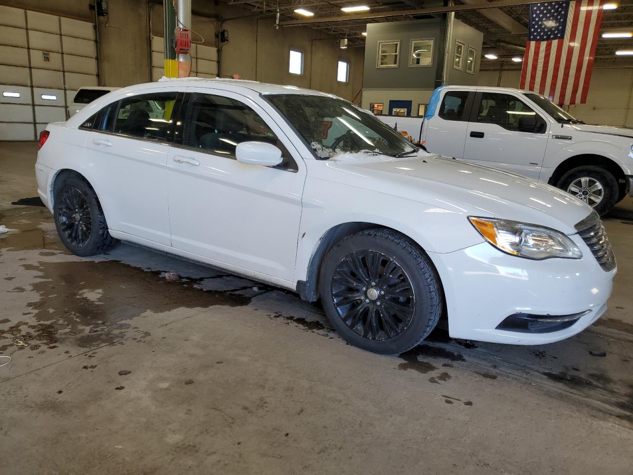 2013 Chrysler 200 - Image 4