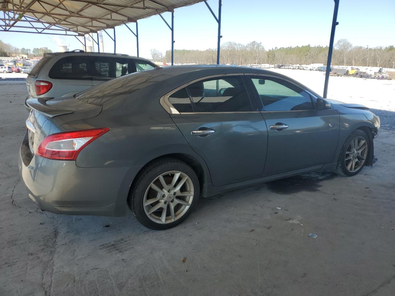 2010 Nissan Maxima - Image 3