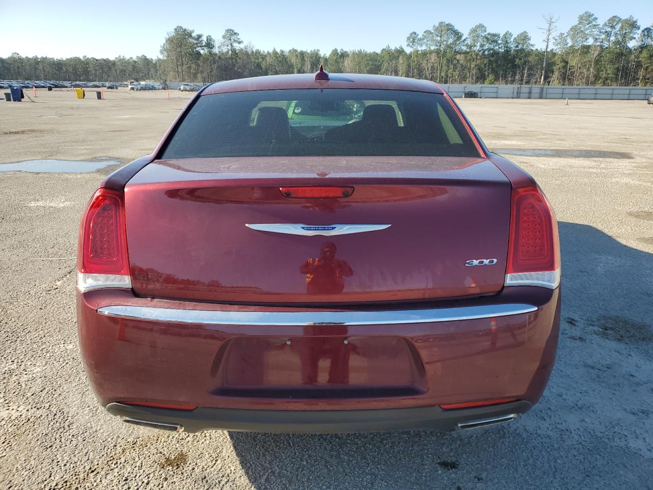 2019 Chrysler 300 - Image 6