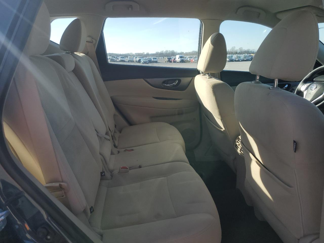 2016 Nissan Rogue - Image 11