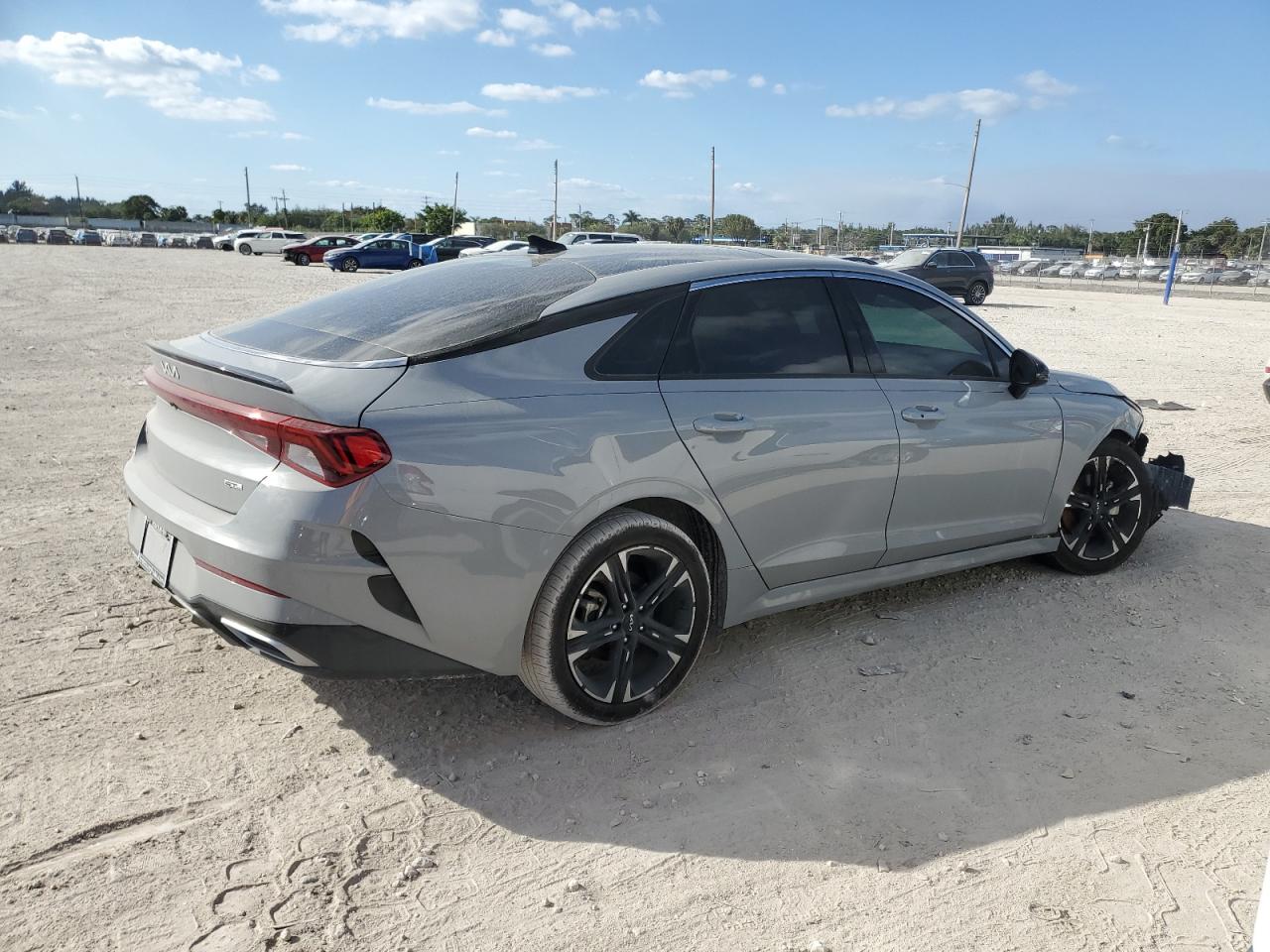 2024 Kia K5 - Image 3