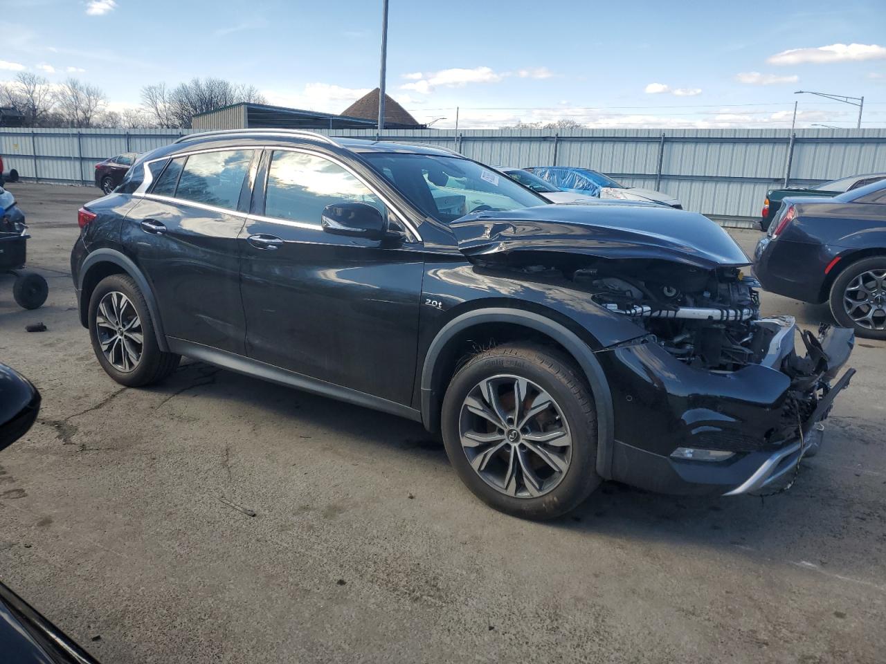 2018 Infiniti QX30 - Image 4