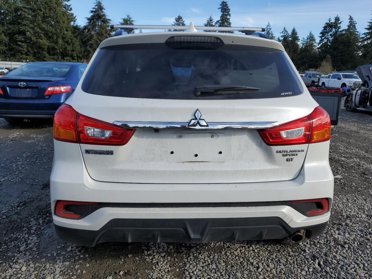 2019 Mitsubishi Outlander - Image 6