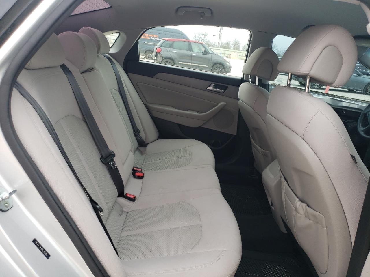 2015 Hyundai Sonata - Image 10