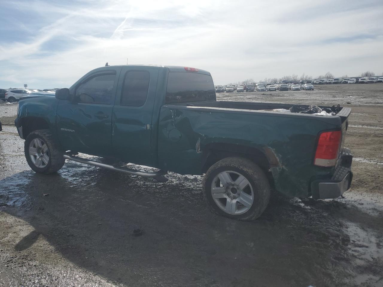 2010 GMC Sierra - Image 2