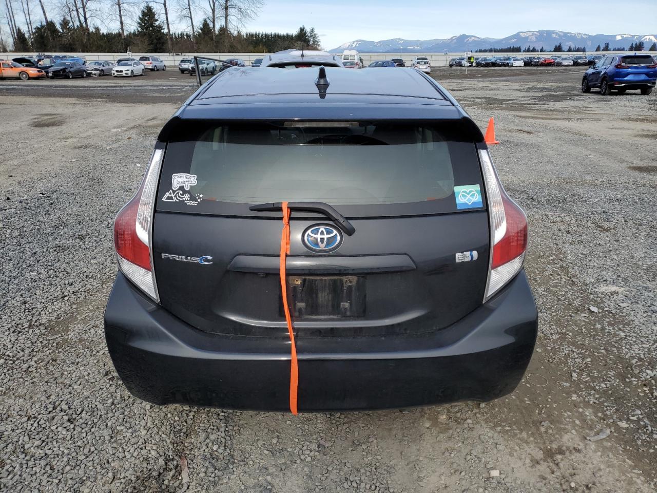 2015 Toyota Prius - Image 6