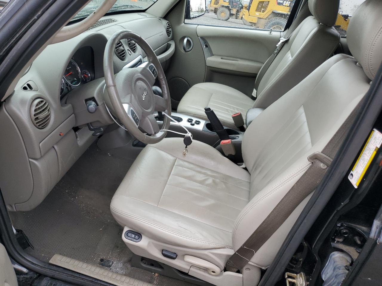 2005 Jeep Liberty (North America) - Image 7