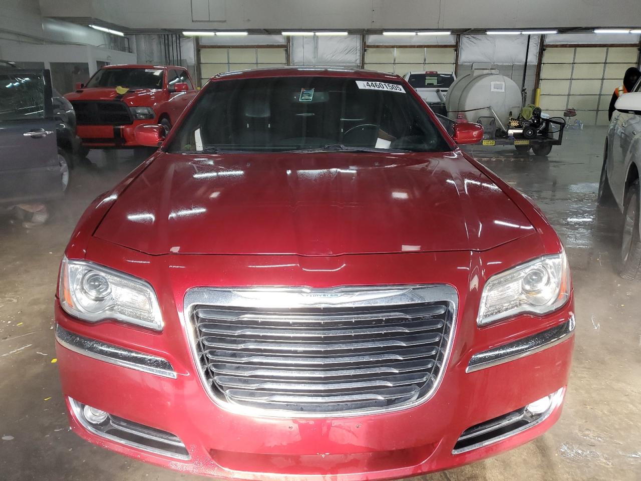 2013 Chrysler 300 - Image 5