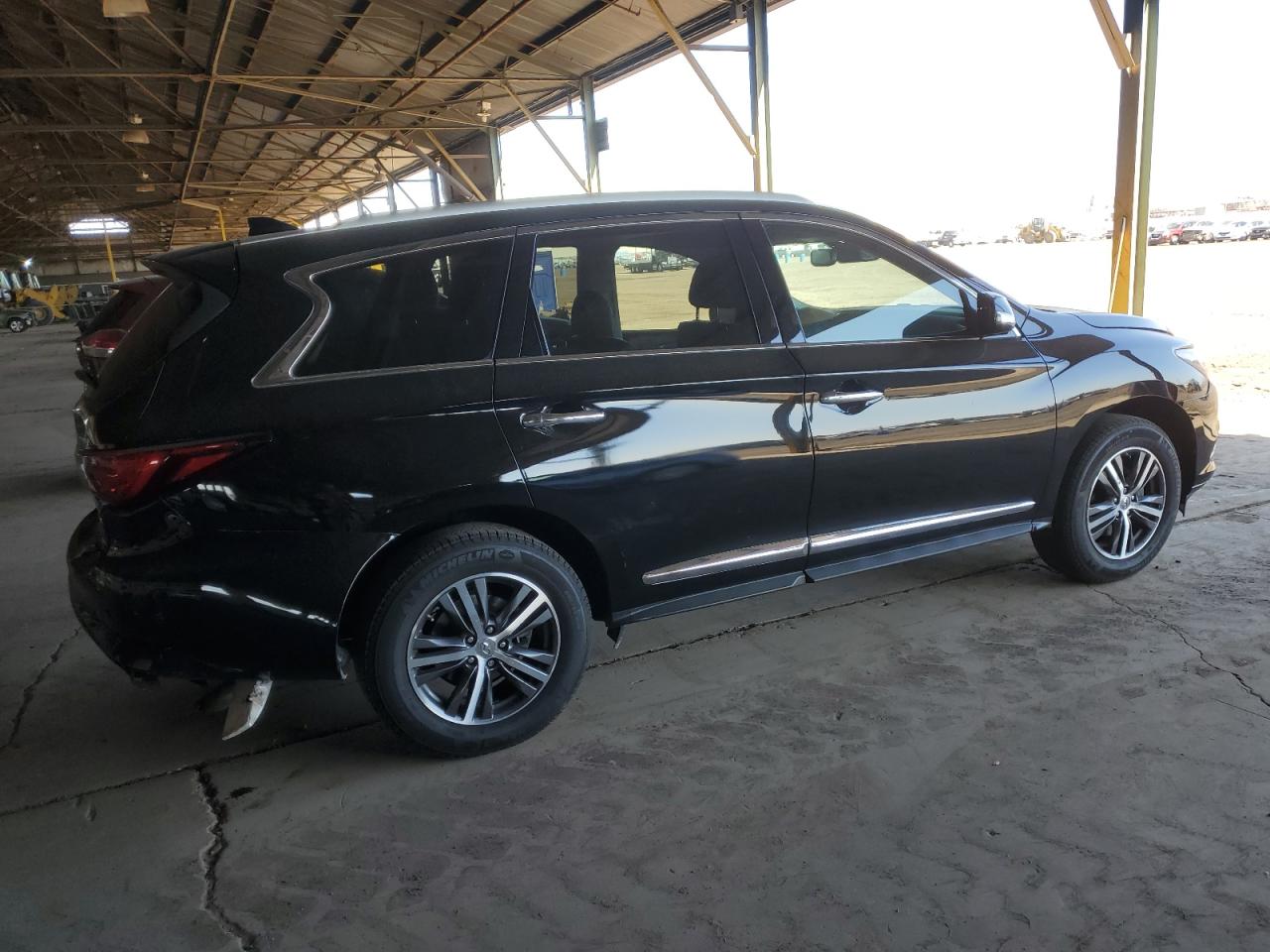 2019 Infiniti QX60 - Image 3