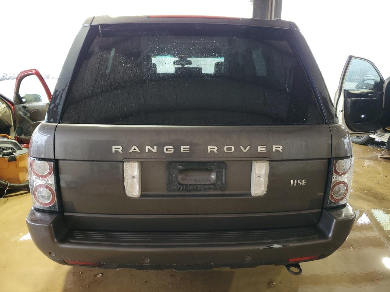2011 Land Rover Range Rover - Image 6