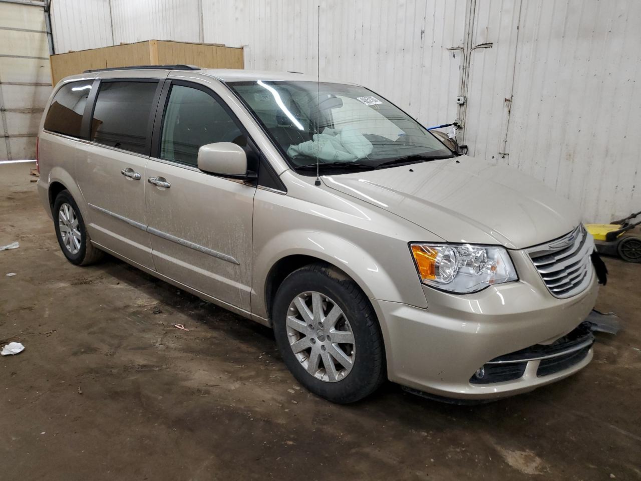 2015 Chrysler Town & Country - Image 4