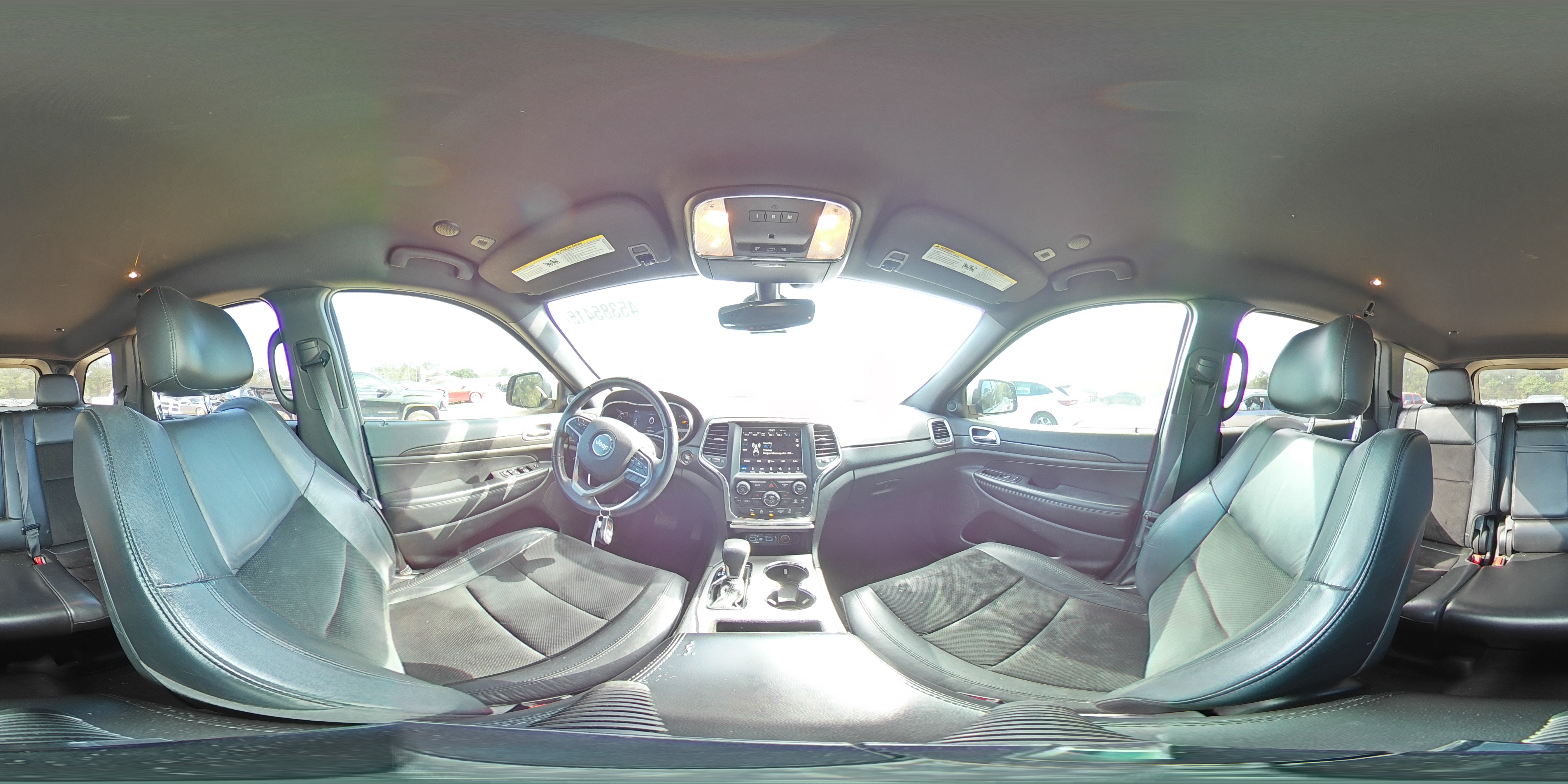 2018 Jeep Grand Cherokee - Image 13