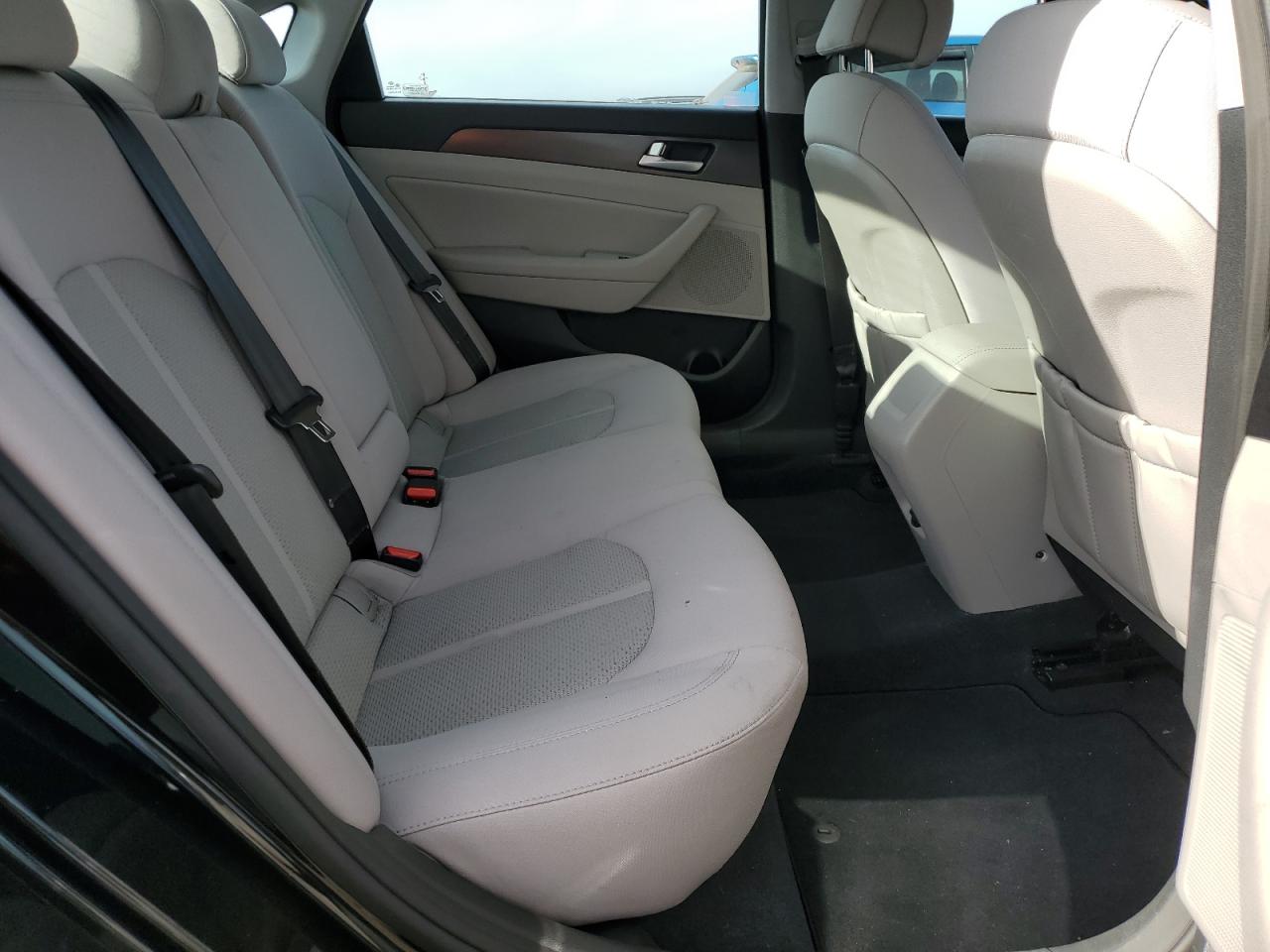 2015 Hyundai Sonata - Image 10
