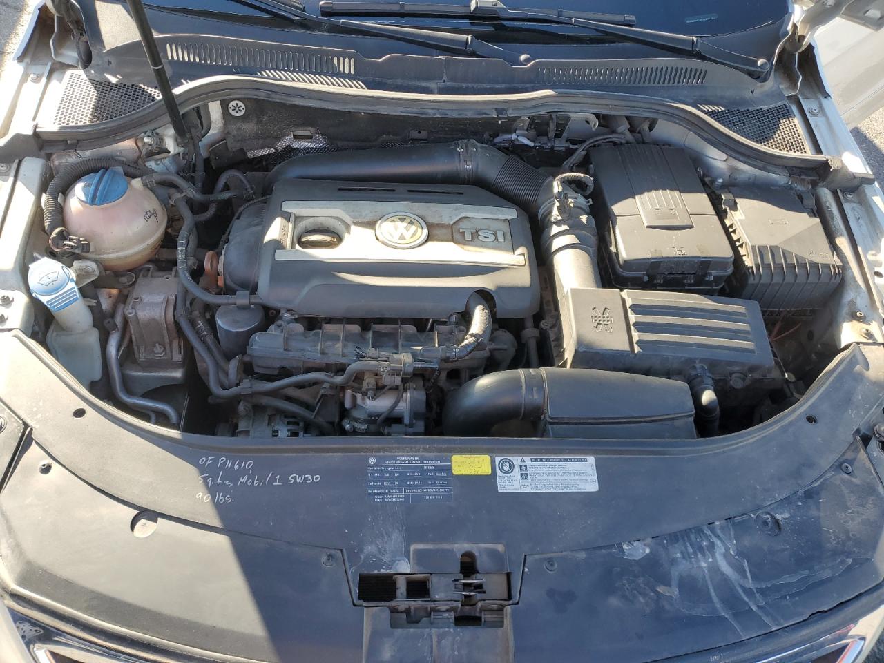 2010 Volkswagen Passat CC - Image 11