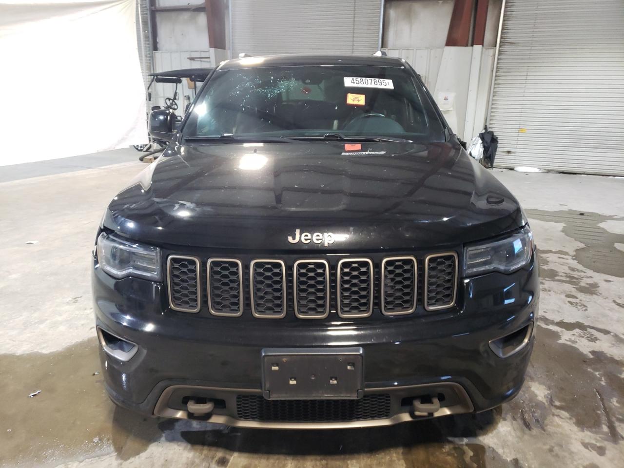 2017 Jeep Grand Cherokee - Image 5