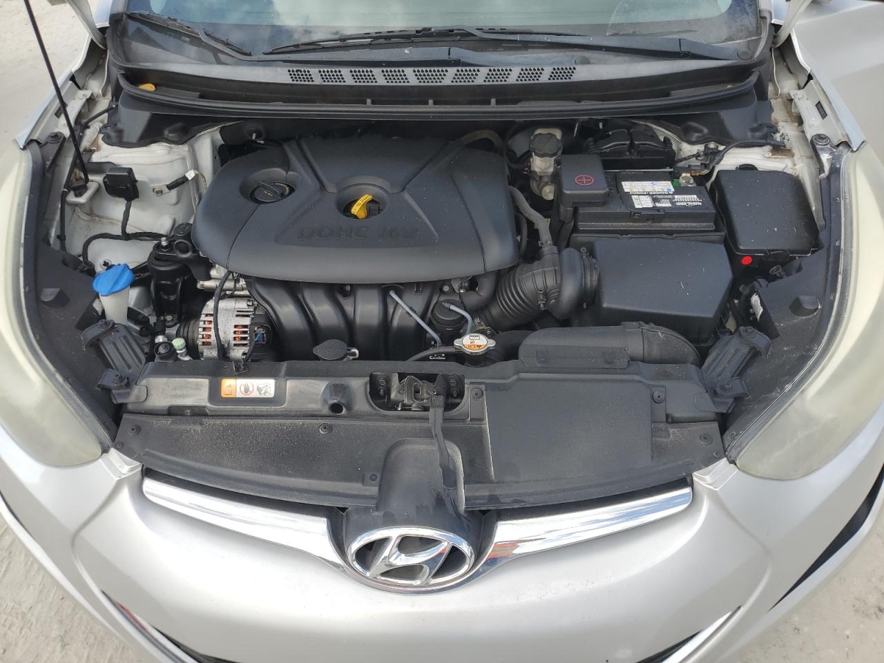 2015 Hyundai Elantra - Image 11