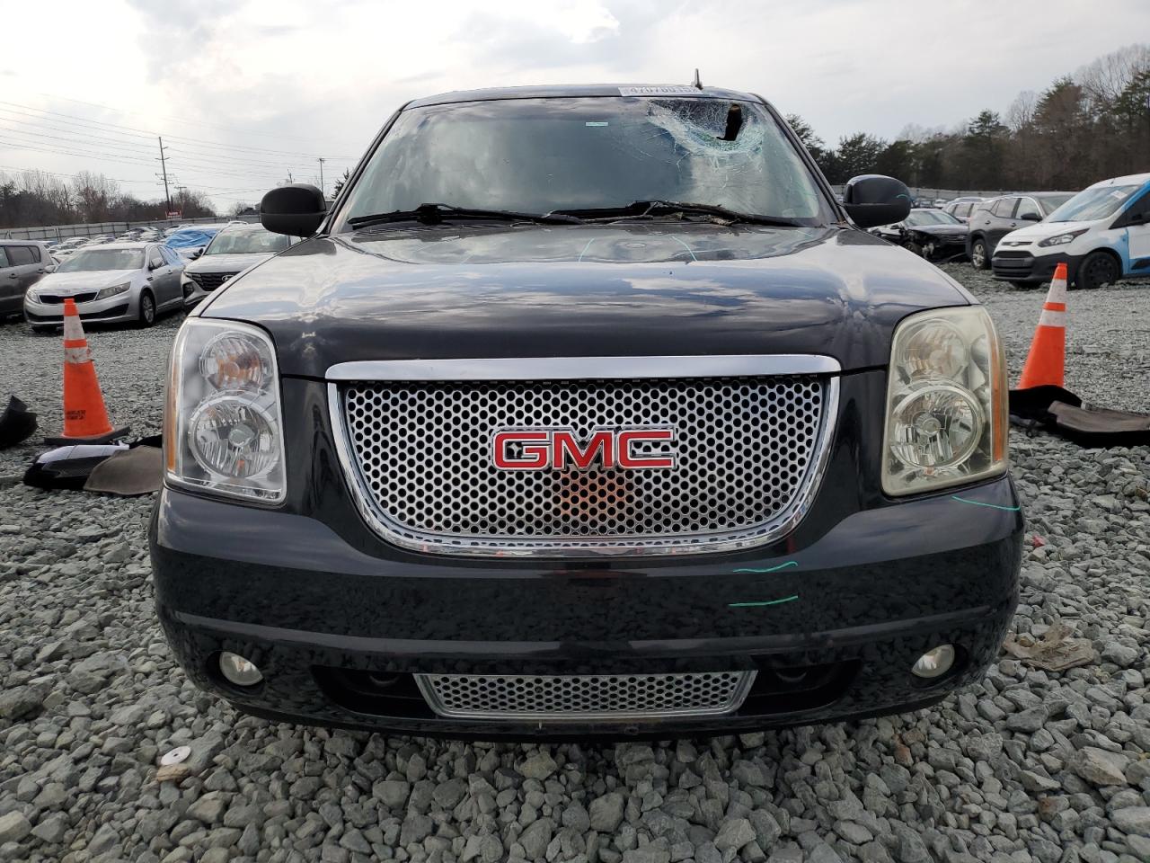 2011 GMC Yukon - Image 5