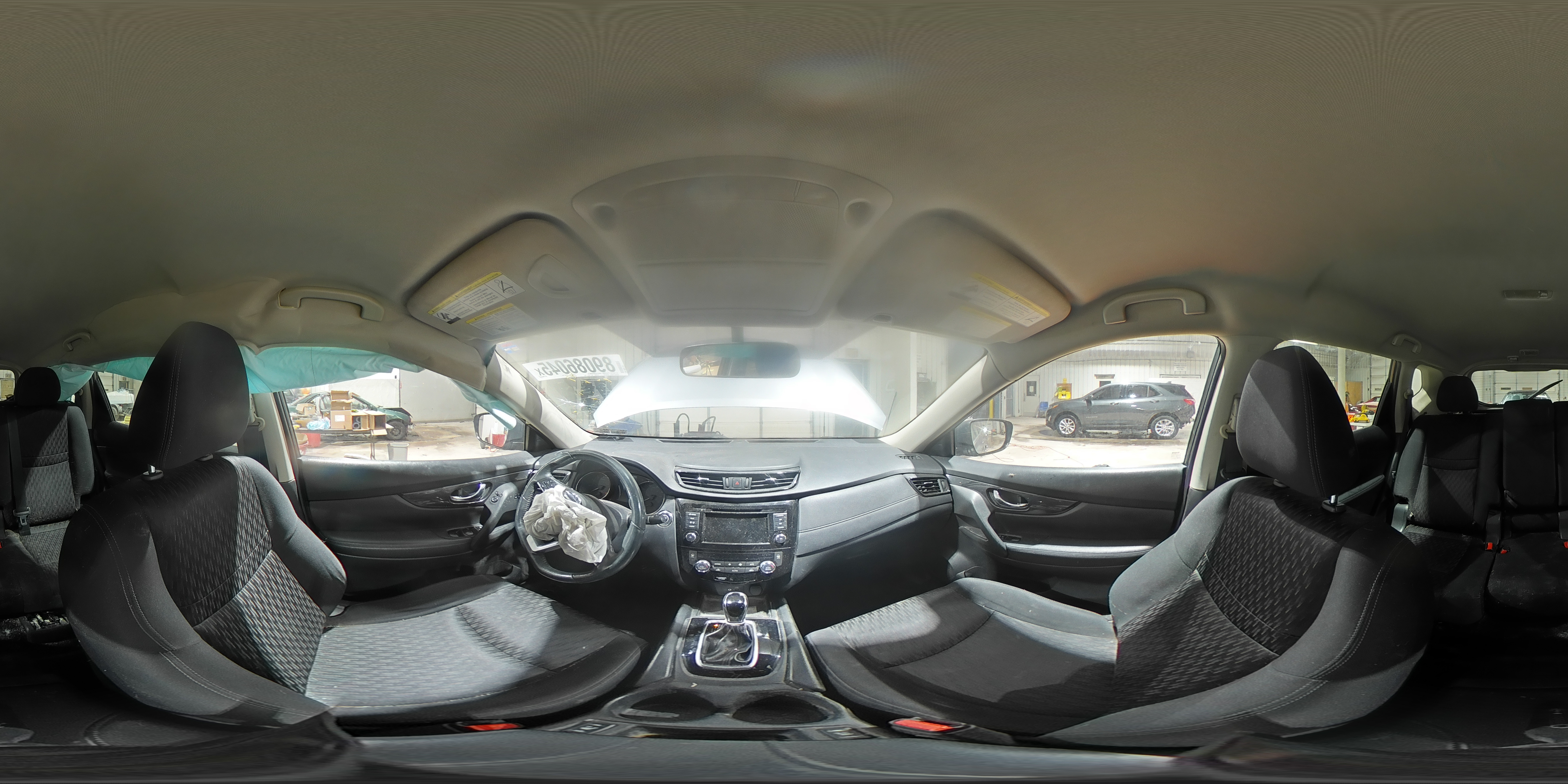 2018 Nissan Rogue - Image 15