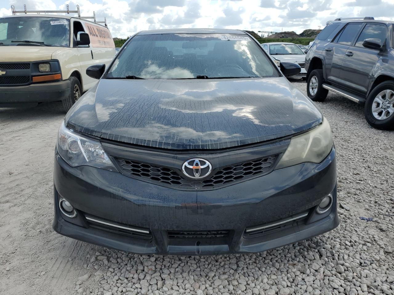 2014 Toyota Camry - Image 5