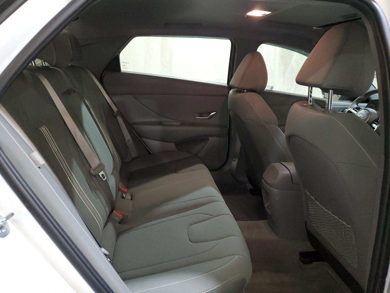 2024 Hyundai Elantra - Image 10