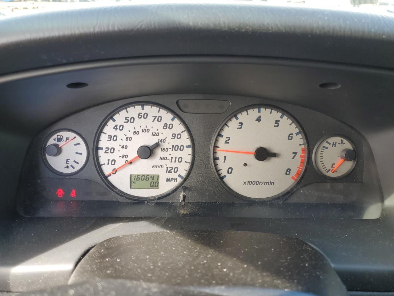 2002 Nissan Pathfinder - Image 9