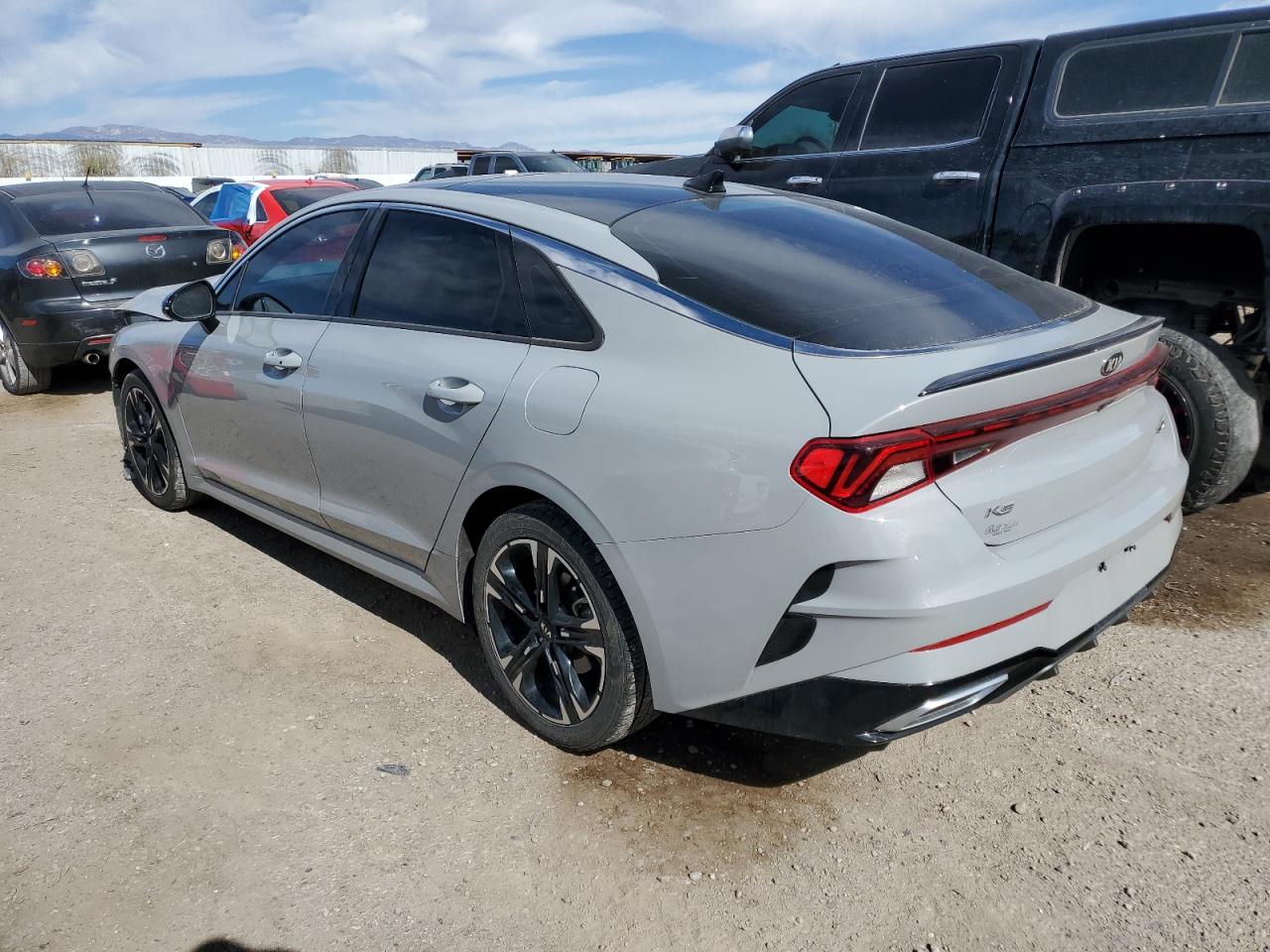 2021 Kia K5 - Image 2