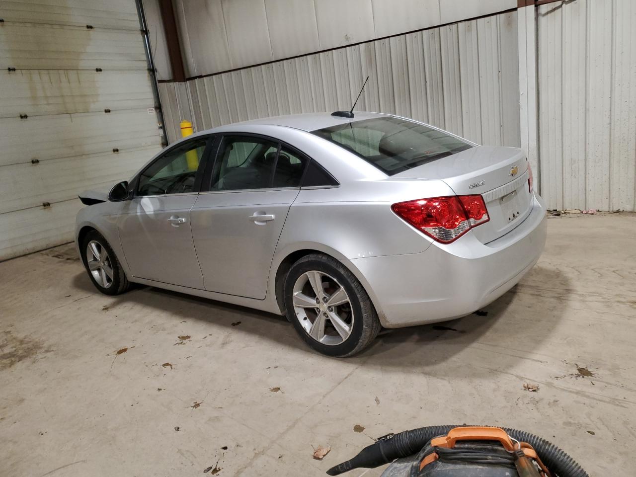 2015 Chevrolet Cruze - Image 2