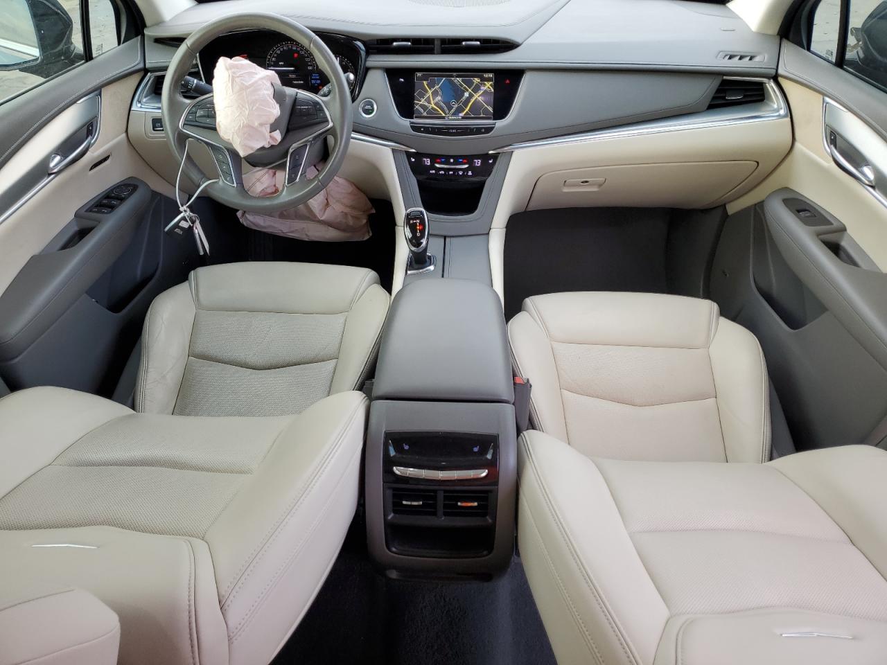 2018 Cadillac XT5 - Image 8