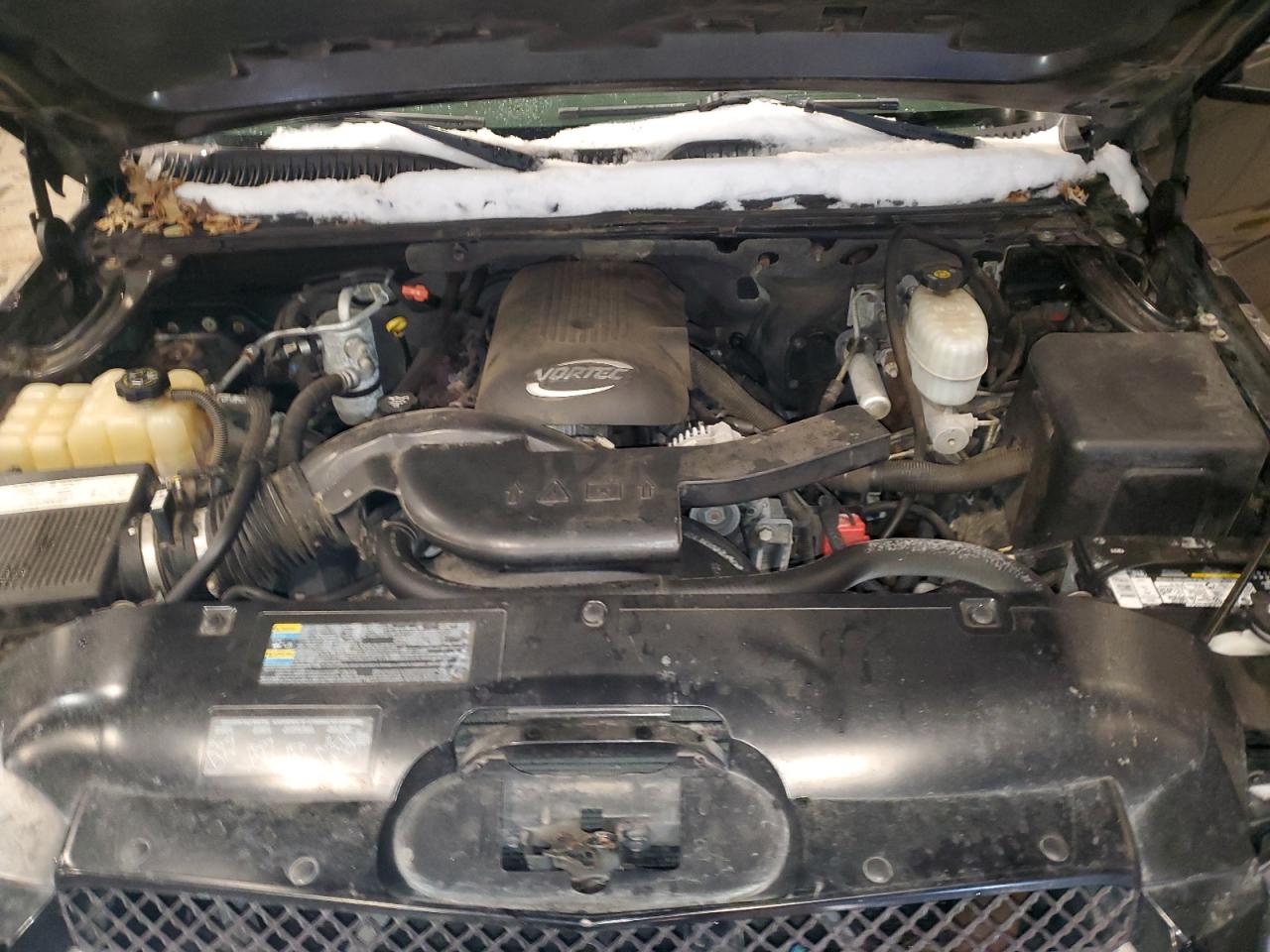 2004 Chevrolet Avalanche - Image 12