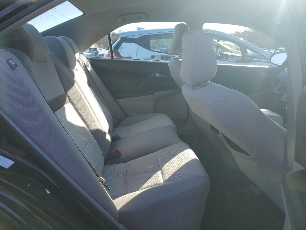 2012 Toyota Camry - Image 10