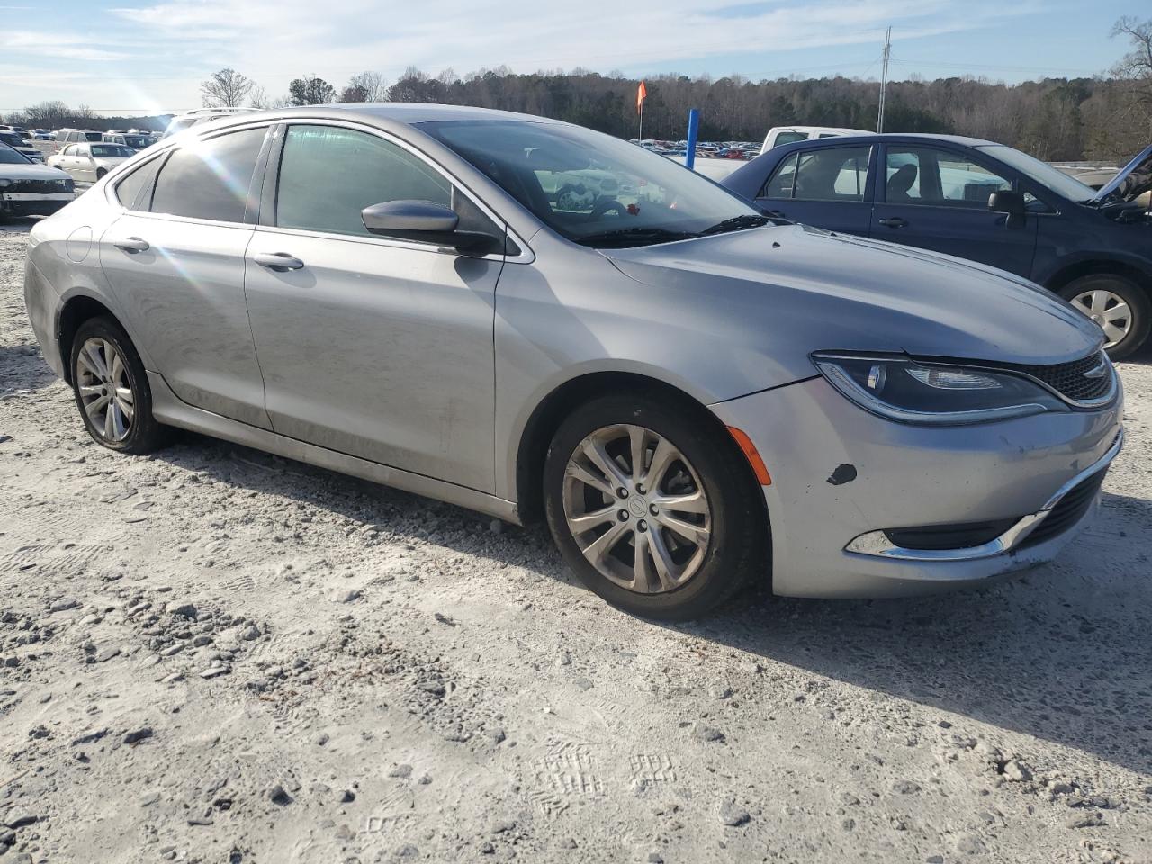 2015 Chrysler 200 - Image 4