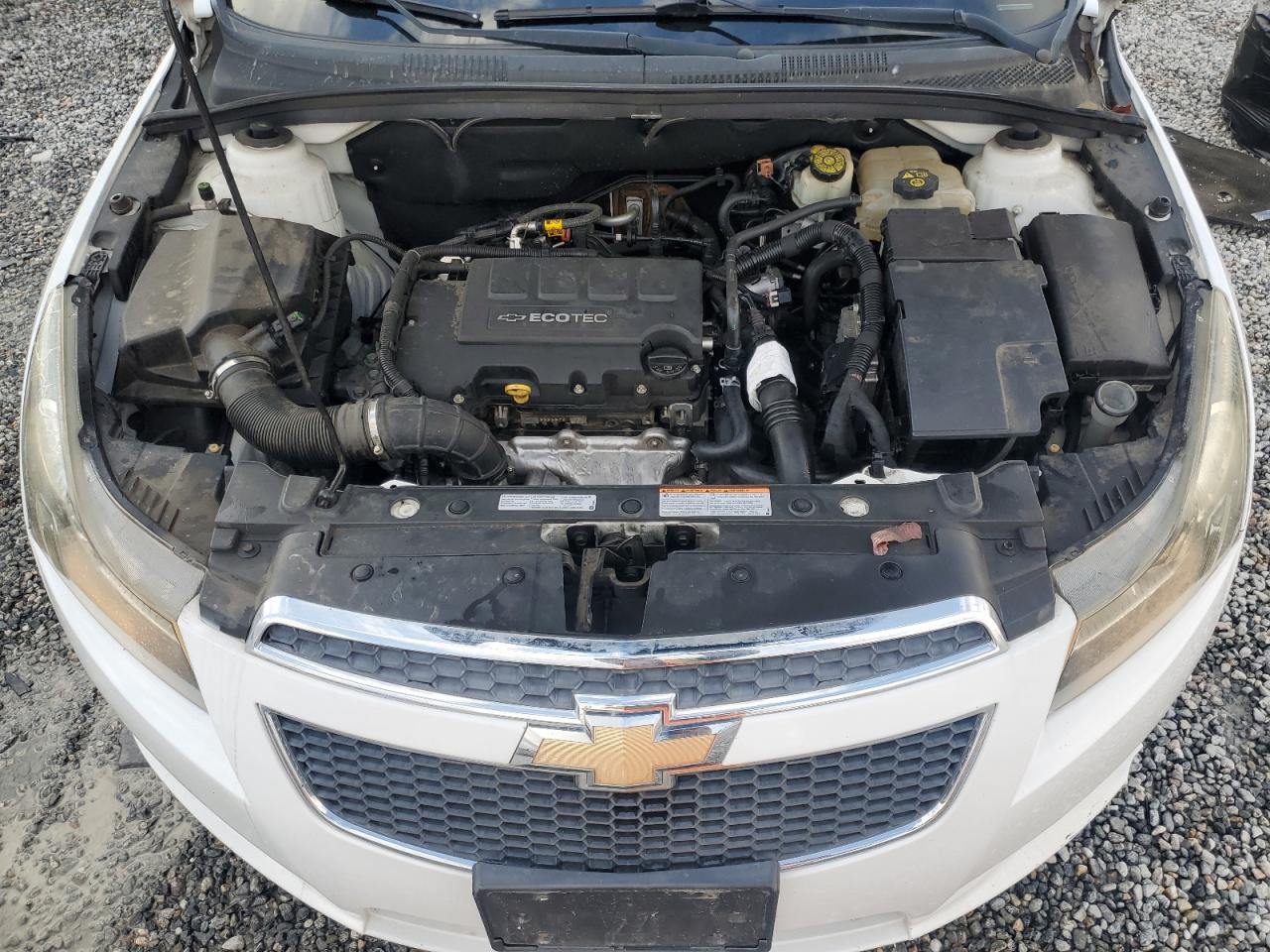 2011 Chevrolet Cruze - Image 11