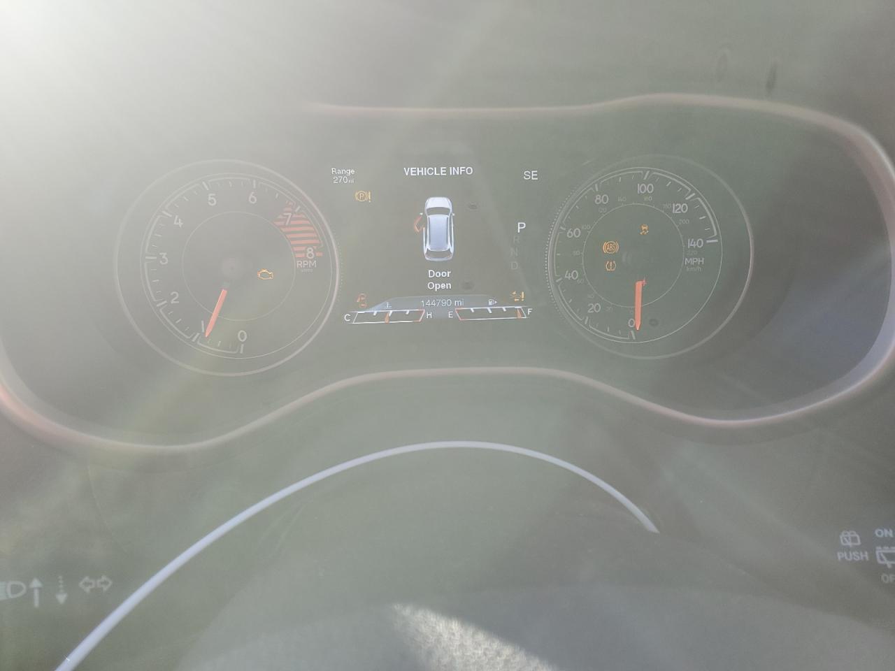 2017 Jeep Grand Cherokee - Image 9