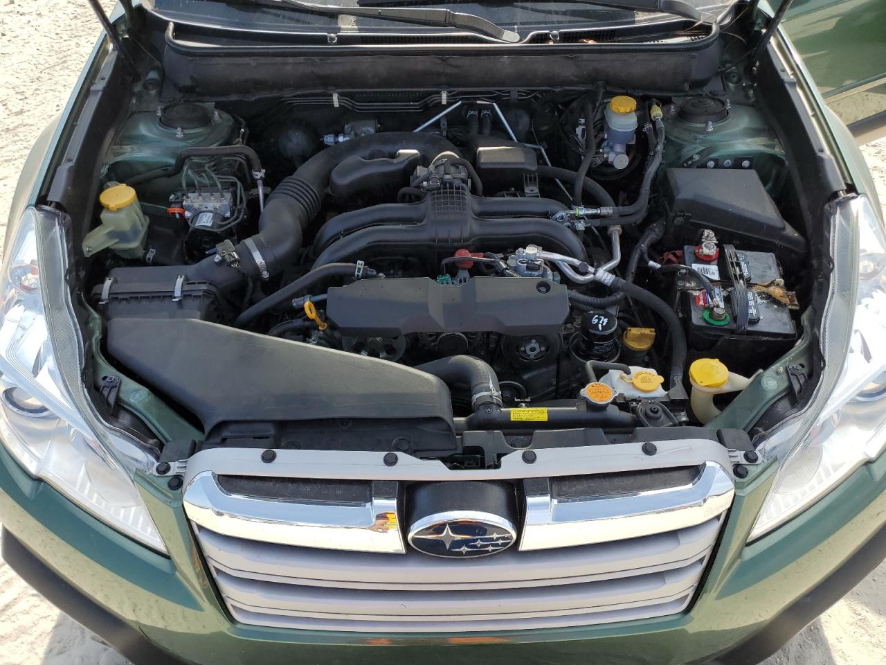 2014 Subaru Outback - Image 12