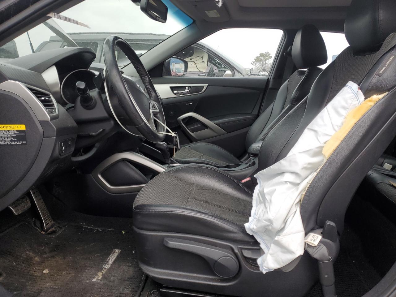 2013 Hyundai Veloster - Image 7
