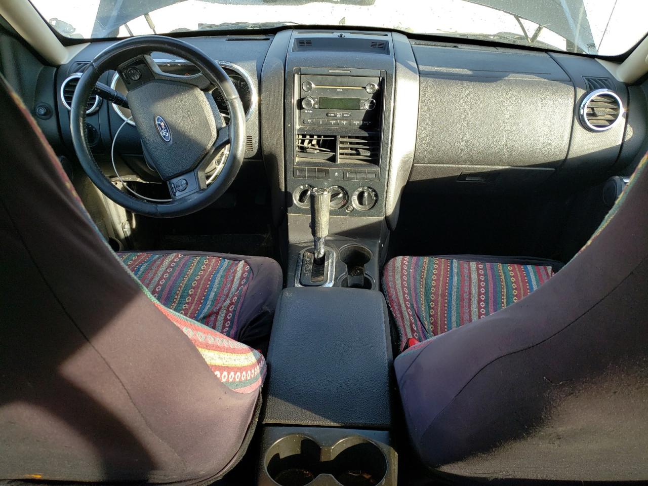 2010 Ford Explorer - Image 8