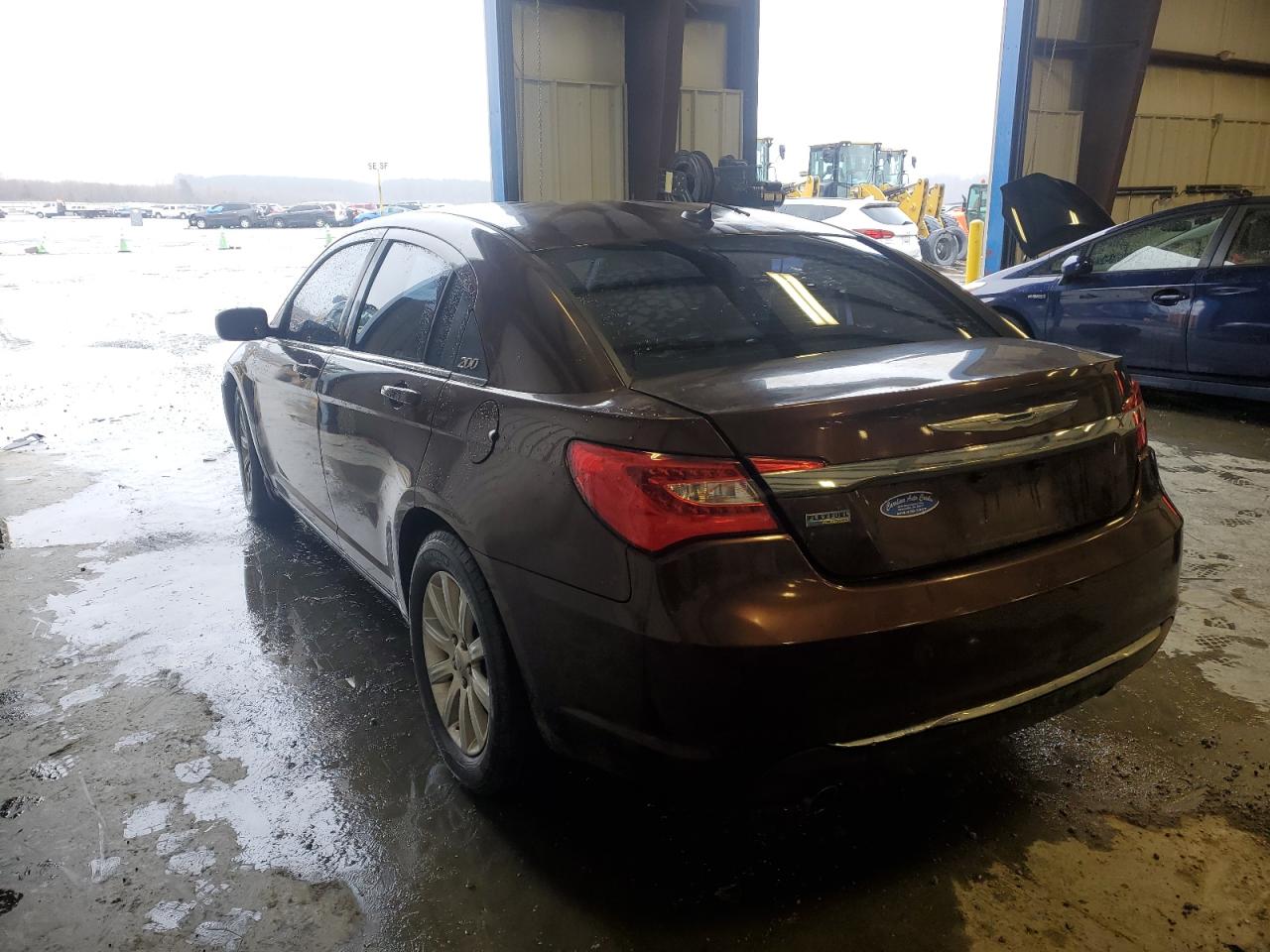 2013 Chrysler 200 - Image 2