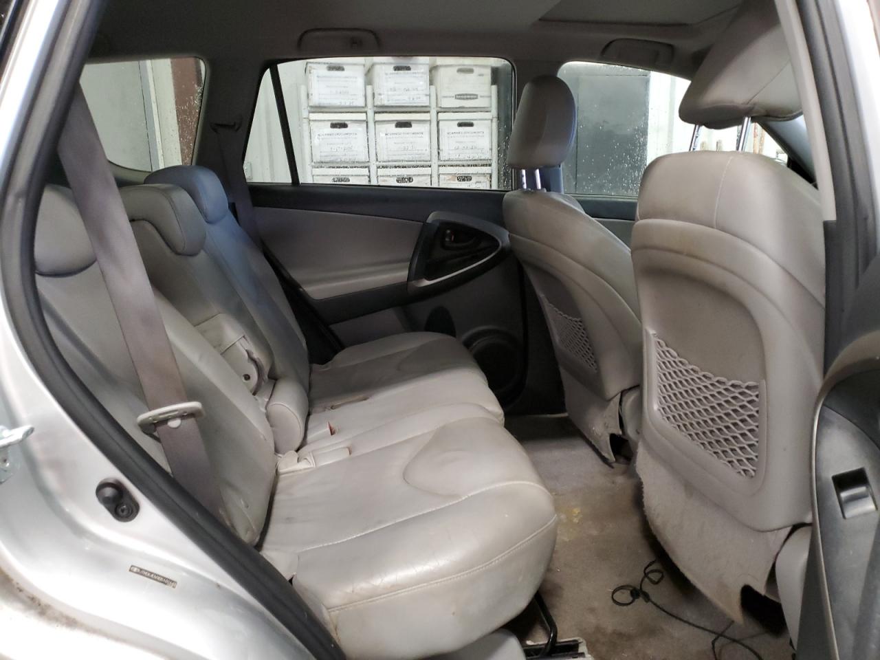 2011 Toyota RAV 4 - Image 11