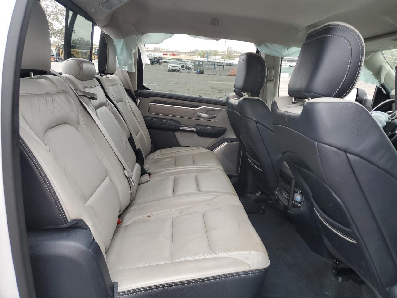 2022 RAM 1500 - Image 10