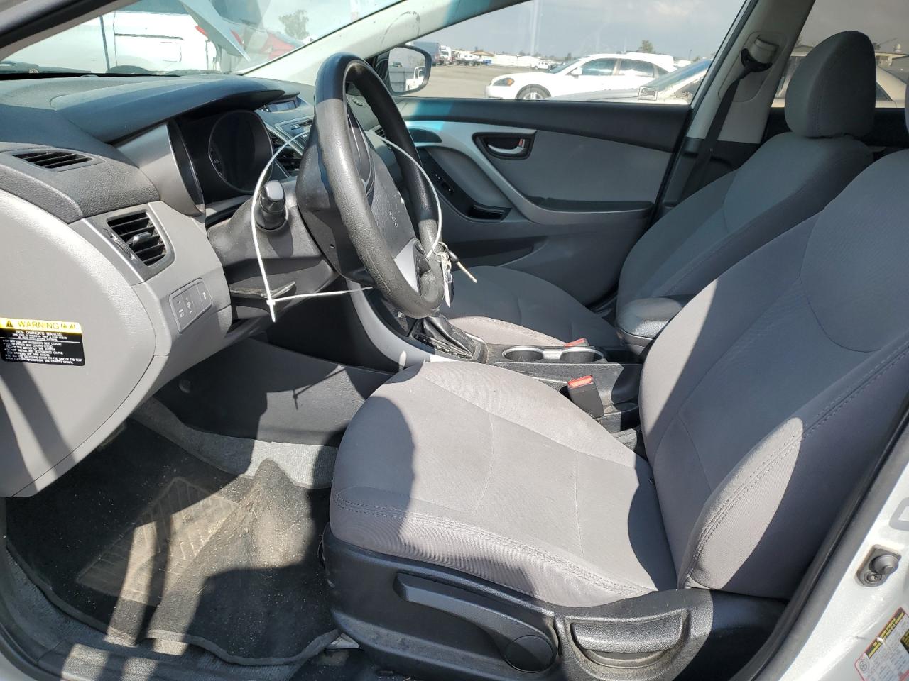 2016 Hyundai Elantra - Image 7