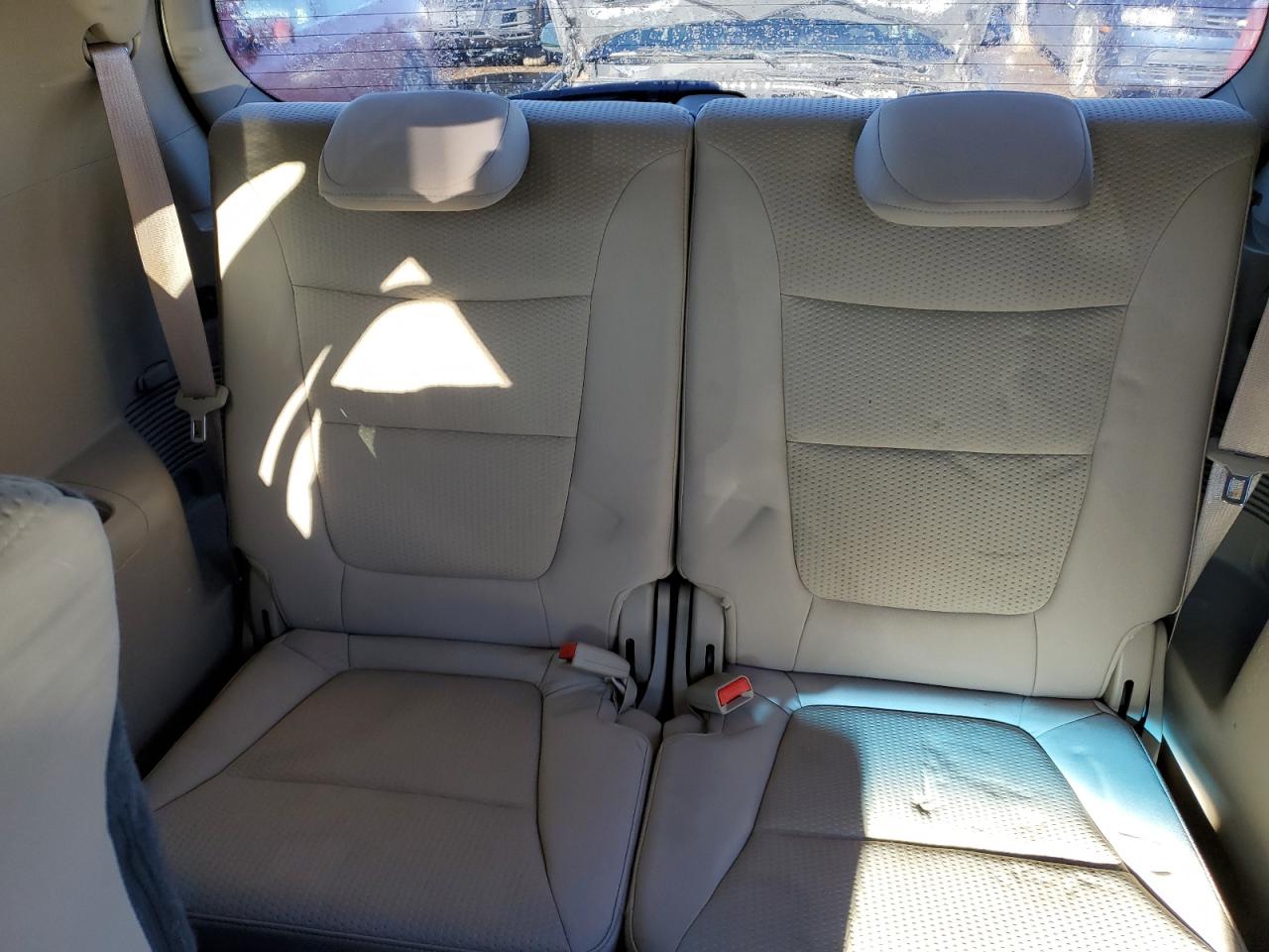 2011 Kia Sorento - Image 10