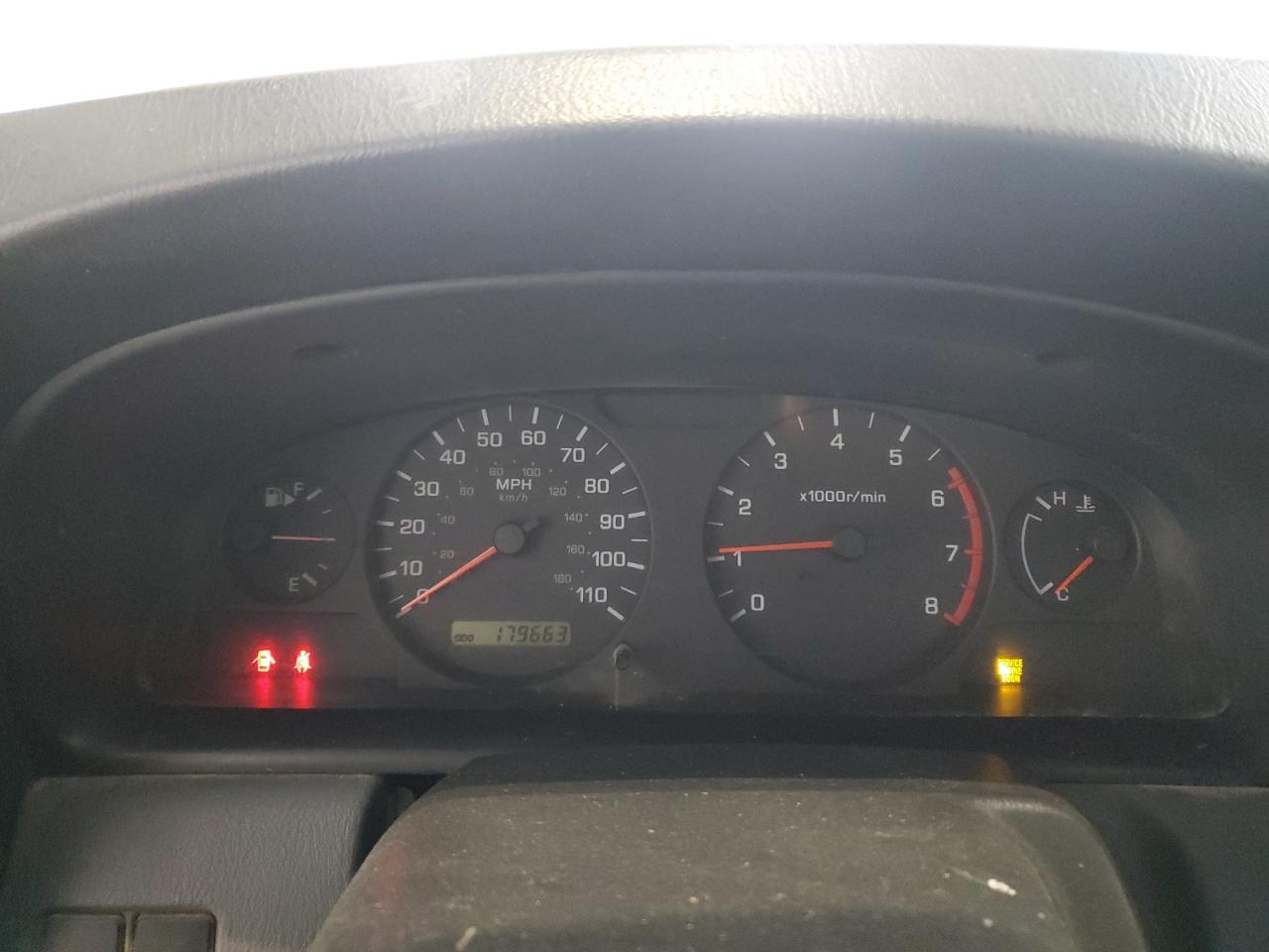 2001 Nissan Navara (Frontier) - Image 9