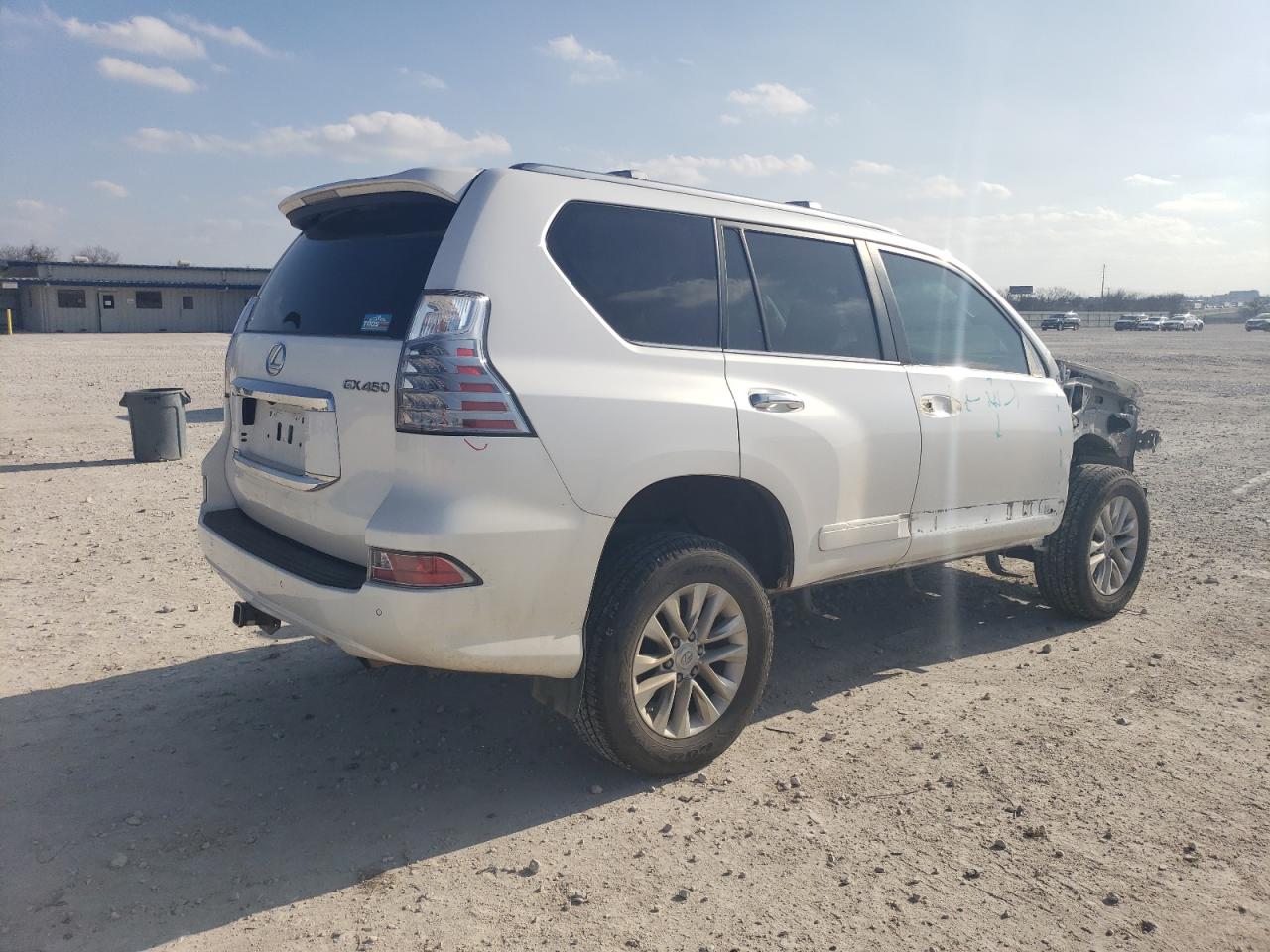 2017 Lexus GX - Image 3