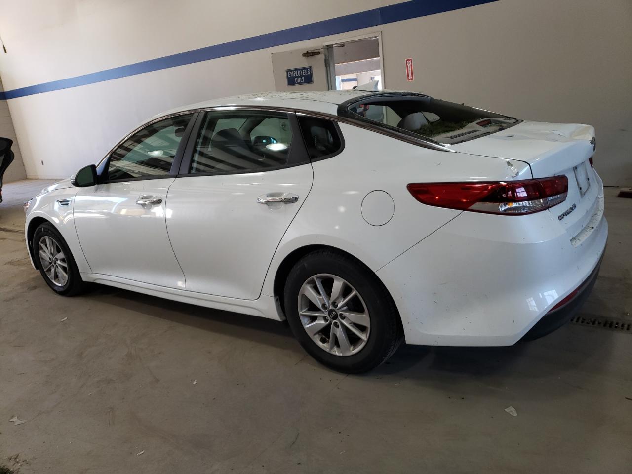 2016 Kia Optima - Image 2