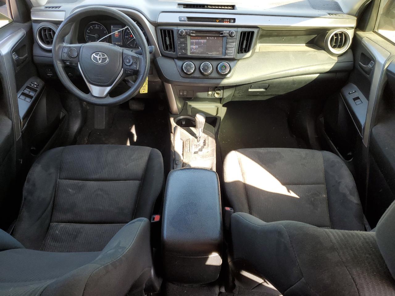 2017 Toyota RAV 4 - Image 8
